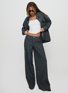 SaskiaJ - PrPolly - Actually Invested Low Rise Pants Denim Strip-10 - 2-Model-Saskia-Us2.jpg