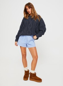 SaskiaJ - PrPolly - Anaya Oversized Sweater Navy-6 - 2-Model-Saskia-Us2.jpg