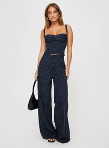 SaskiaJ - PrPolly - Briana Set Navy Pinstripe-6 - 2-Model-Saskia-Us2.jpg