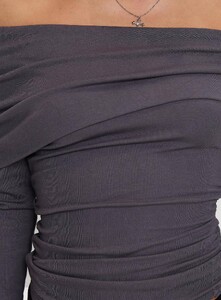 SaskiaJ - PrPolly - Erving Long Sleeve Off Shoulder Top Slate-8 - 5-Model-Saskia-Us2.jpg