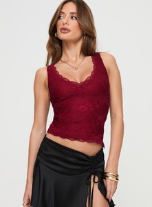 SaskiaJ - PrPolly - Far Away Top Burgundy-8 - 1-Model-Saskia-Us2.jpg