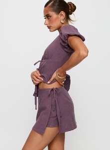 SaskiaJ - PrPolly - Gulliver Tie Side Mini Skort Mauve-8 - 3-Model-Saskia-Us2.jpg