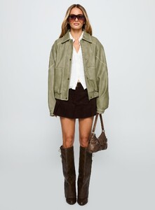 SaskiaJ - PrPolly - Jaxton Faux Leather Jacket Taupe-8 - 6-Model-Saskia-Us2.jpg