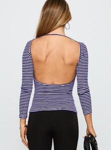 SaskiaJ - PrPolly - Kambri Backless Long Sleeve Top Navy _ White-8 - 4-Model-Saskia-Us2.jpg