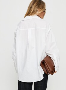 SaskiaJ - PrPolly - Kodhi Oversized Long Sleeve Top White-7 - 4-Model-Saskia-Us2.jpg