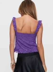 SaskiaJ - PrPolly - Madaleine Lace Top Purple-6 - 4-Model-Saskia-Us2.jpg