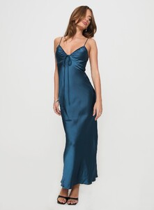 SaskiaJ - PrPolly - Maguire Maxi Dress Navy-7 - 2-Model-Saskia-Us2.jpg