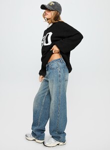 SaskiaJ - PrPolly - Motomami Mid Rise Denim Jeans Mid Blue Wash-6 - 3-Model-Saskia-Us2.jpg