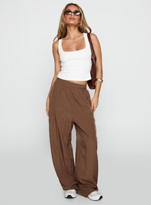 SaskiaJ - PrPolly - No Doubts Track Pant Brown-6 - 2-Model-Saskia-Us2.jpg