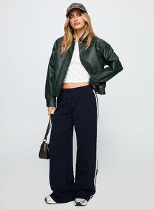 SaskiaJ - PrPolly - Privilege Faux Leather Bomber Jacket Green-6 - 2-Model-Saskia-Us2.jpg