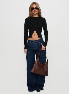 SaskiaJ - PrPolly - Suzu Long Sleeve Knit Top Black-7 - 2-Model-Saskia-Us2.jpg