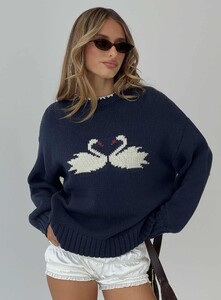 SaskiaJ - PrPolly - Swan Lake Love Knit Sweater Navy-7 - 0-Model-Saskia-Us2.jpg