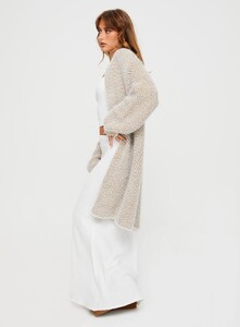 SaskiaJ - PrPolly - Tremmy Textured Cardigan Natural-6 - 3-Model-Saskia-Us2.jpg