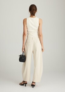 Stas - 250825-Mattir-10-NYRA_BARREL_PANT-BUTTER-Woven-MA0925-700013-SS25-DROP-02-1036.jpg