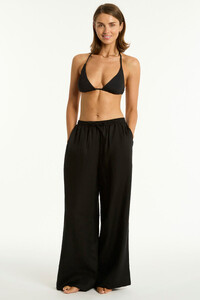 Stas - SLevel - S79-SL9130SH_TIDAL_LINEN_PALAZZO_PANT_BLACK_SL3016ECO_D_CUP_HALTER_TRI_BLACK-24171-Bond-Eye-Sealevel-D1-2809_1.jpg