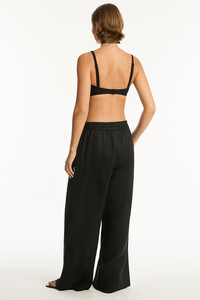 Stas - SLevel - Tidal-Linen-Palazzo-Pant_Black_Sea-Level-Swim-Australia_4.jpg