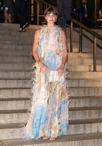 Taylor Hill attends the 2025 CFDA Awards (16).jpg