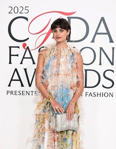 Taylor Hill attends the 2025 CFDA Awards (35).jpg