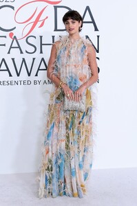 Taylor Hill attends the 2025 CFDA Awards (37).jpg