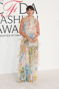 Taylor Hill attends the 2025 CFDA Awards (44).jpg