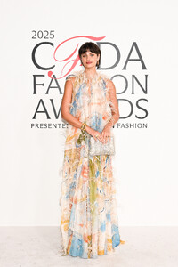 Taylor Hill attends the 2025 CFDA Awards (8).jpg