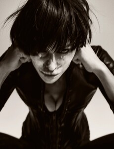 The Face Winte r25_12.jpg