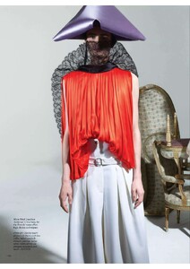 VOGUE - 12.2025_kket_page-0001.jpg