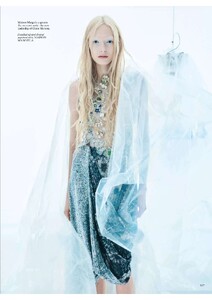 VOGUE - 12.2025_kket_page-0008.jpg