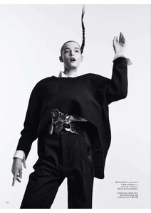 VOGUE - 12.2025_kket_page-0009.jpg