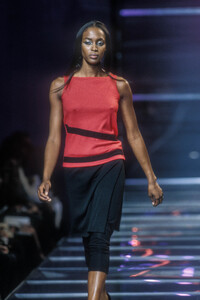 Versus by Donatella 1998 Women RTW 39.jpg