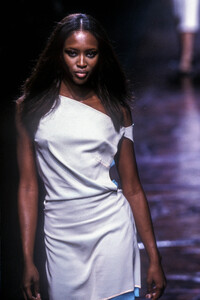 Versus by Donatella 1999 SS 35.jpg