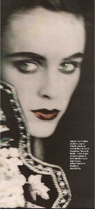 Vogue Paris December 1990-14.jpg