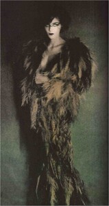 Vogue Paris December 1990-25.jpg