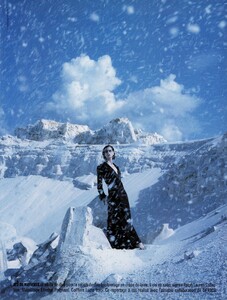 VogueParisNovember1991_127.jpg