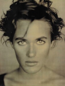 VogueParisNovember1991_187.jpg