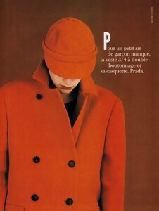VogueParisOctober1991_136.jpg