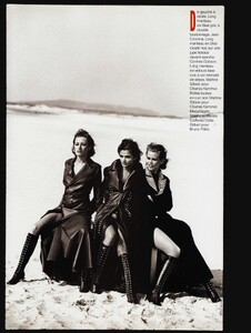 VogueParisOctober1991_144.jpg