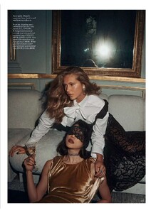 Vogue UK 12-2025 itn_6.jpg