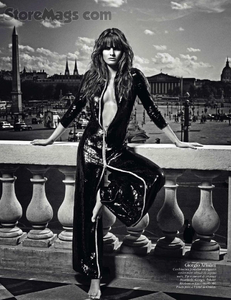 Vogue_France_2012-08-152.png