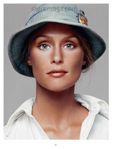 Vogue_France_2012-11-164.png