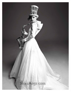Vogue_France_2012-11-204.png