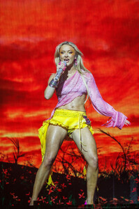 Zara_Larsson_performs_onstage_during_a_concert_at_Unity_Arena_in_Oslo_11-21-20250003.jpg