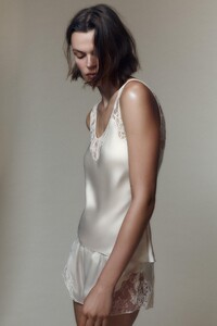 Zara cara 11-2025_7.jpg