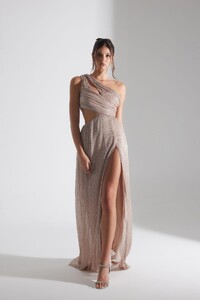 adriana-isiltili-pudra-tek-omuz-elbise-92-a1a.jpg