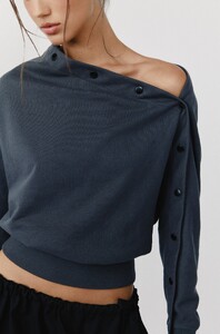 august-sweater-charcoal-with-jean-07.jpg