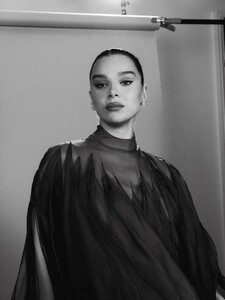 hailee-3.jpg