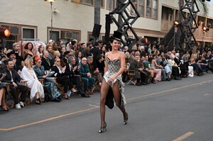 kendall-jenner-in-catherine-martin-costume-at-vogue-world-hollywood-2025-0.jpg