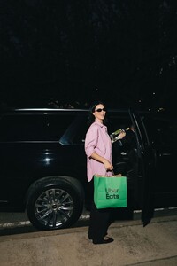 kendall-jenner-in-pink-jacket-and-crop-top-at-818-tailgate-event-dallas-2025-2.jpg