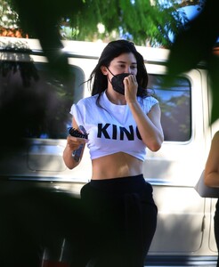 kylie-jenner-in-casual-chic-look-leaving-kylie-cosmetics-pop-up-la-3.jpg