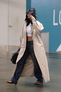 kylie-jenner-unveils-khy-trench-s-effortless-model-off-duty-style-2.jpg